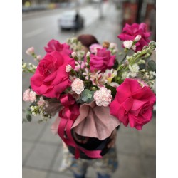 Arrangement in a box